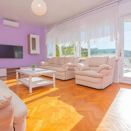 Сasa de vacaciones Dolac With Sea View 06