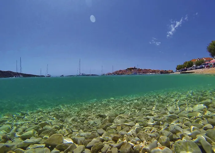 Dolac With Sea View 06 בית נופש