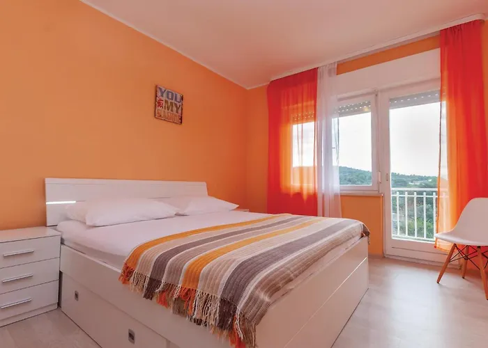 בית נופש Dolac With Sea View 06 Dolac