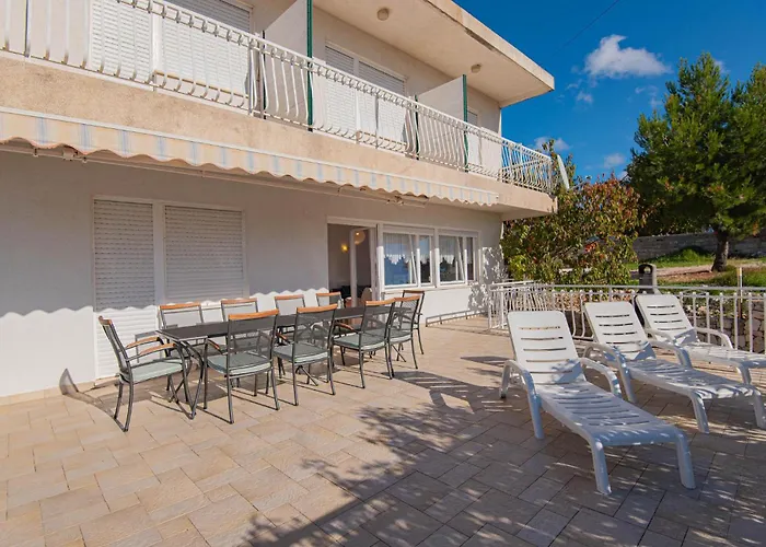 בית נופש Dolac With Sea View 06